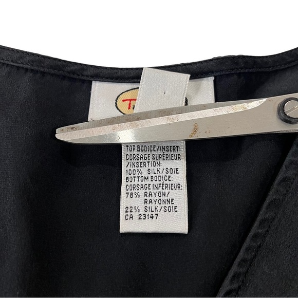 Talbots Womens Black Silk & Rayon Faux Wrap Sleeveless V-Neck Blouse Size 10 Lux - Picture 12 of 14